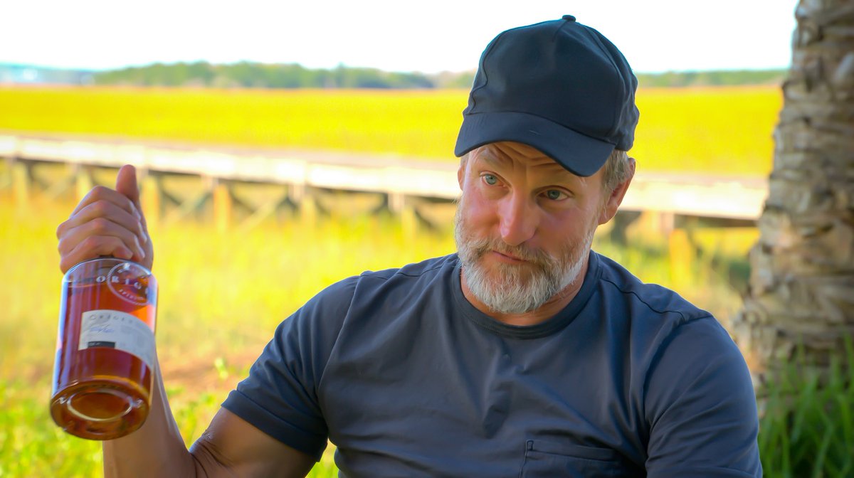 #wednesdayswithwoody 
We love to ask Woody what caught his attention about our brand. 
“This is ecologically doing good things but it’s also doing better things for the individual.” 

LINK IN BIO TO ORDER!

#holisticgin #holisticvodka #holisticspirits #woodyharrelson