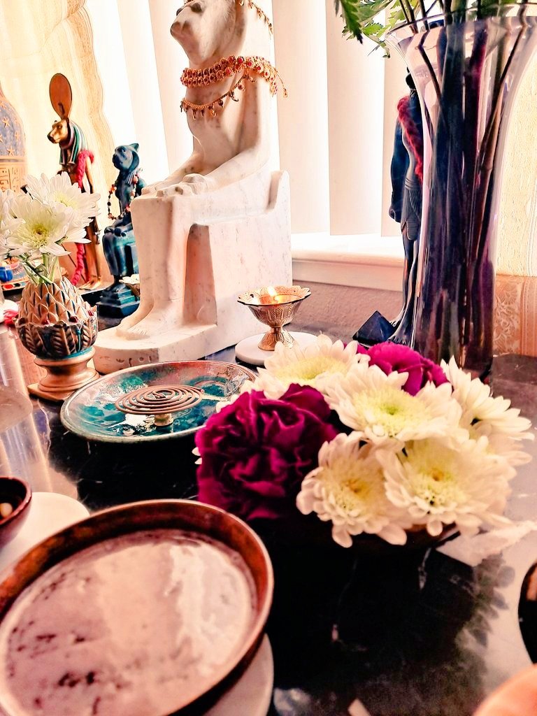 Ptahmassu's tweet image. Is your path playing at historical reenactment or live action role playing, or are you engaging living gods who are always present and meeting you right where you are in your service? The Gods are always in the present, and what satisfies Them is what becomes tradition. Listen.