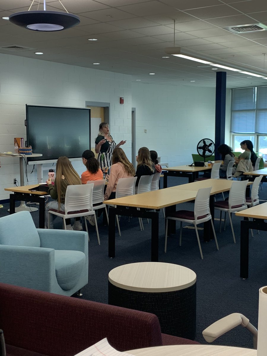 Lunch and Learns are back! We have someone who works in visual effects! She worked on Walking Dead for 5 years and most recently worked with Taylor Swift. <a href="/MeridenK12/">Meriden K12</a>