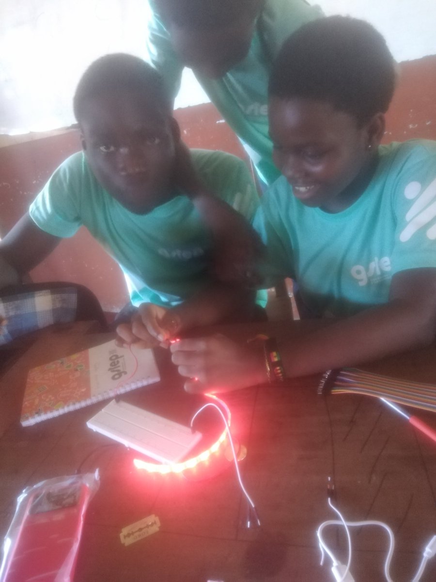 KeyBishop196084's tweet photo. The joy of seeing dreams come true. GSTEP for real 🌠 🌠 🌠 🌠
@GSTEP_GH #BESTEM #EDUCATION #GSTEPChallenge #STEMeducation #GSTEP https://t.co/iavikvnnmq