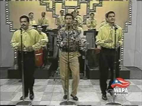 FANSPECADOPVM's tweet photo. #SusInicios
En este periodo @VictorManuelle es invitado como corista de muchos referentes e iconos de la salsa como Cheo Feliciano,Tito Allen, Domingo Quiñones,La Puerto rican All Stars y la orquesta de Don Peignon.
#55AñosSiendoPerfecto https://t.co/xQqWvxiBBj