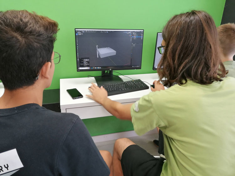 codelearn_cat's tweet image. Has començat un grau universitari i necessites classes de reforç per superar les assignatures de programació? Amb el nou pla de Codelearn per a universitaris podràs aprendre a programar amb Python i C++ : codelearn.cat/blog/classes-d…