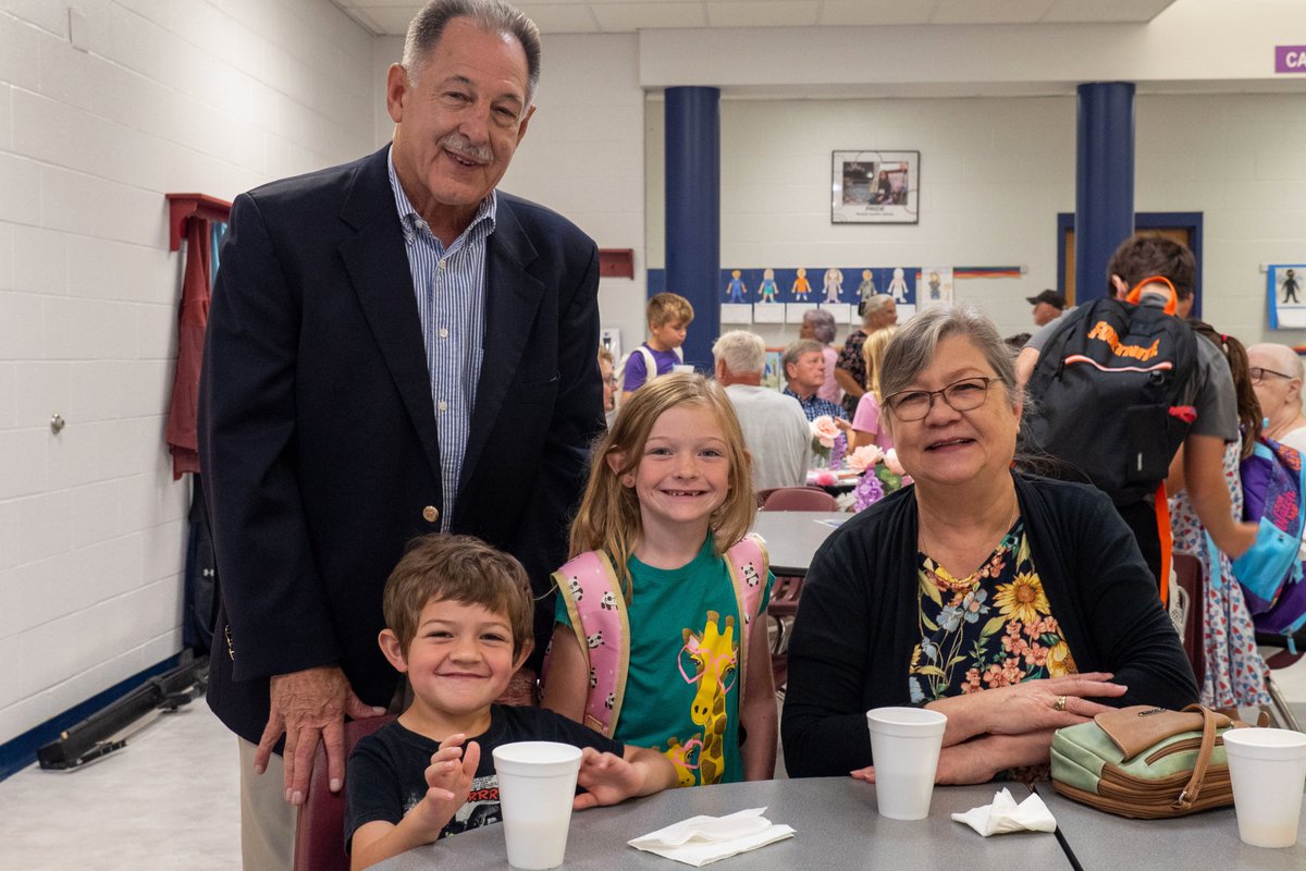 rockwoodschools's tweet photo. Blevins Elementary welcomed students' grandparents and loved ones in to the school last week for two days of Goodies with Grandparents! #WeAreRockwood #ForwardwithCommunity https://t.co/HgvCtKZIWW