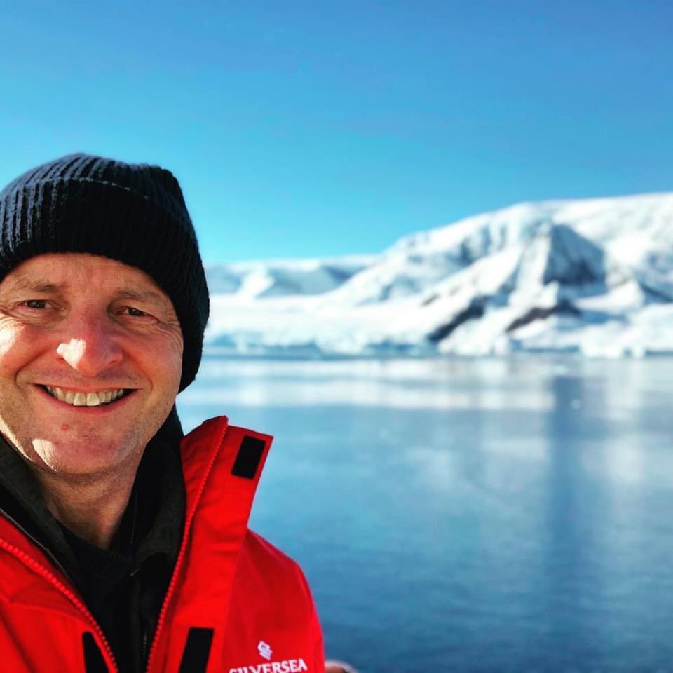 joyofcruising's tweet image. Interviewed @garybembridge #TipsForTravellers for his 10/12 #TheJoyOfCruisingPodcast episode. Gary was also in #CruisingInterrupted amzn.to/3seFU8y. Every time I listen to Gary it’s like in college learning a subject I am really passionate about! thejoyofcruisingpodcast.com