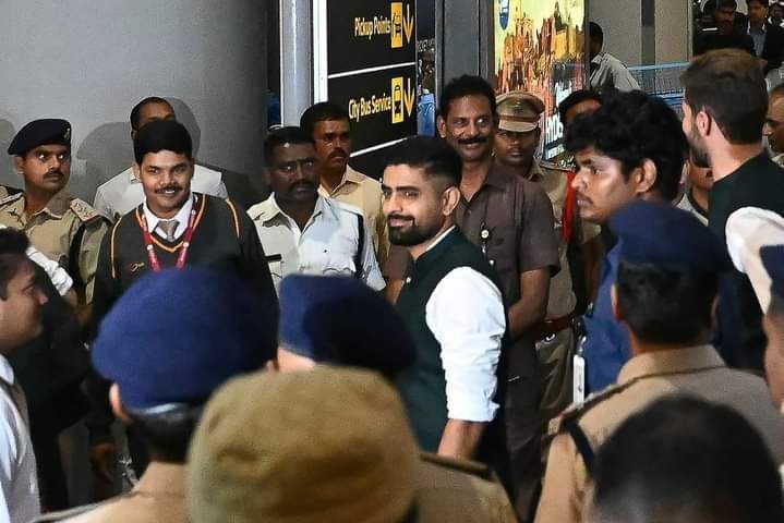 IMehranOffical's tweet photo. The Real #Chandrayaan3 Landed in India
Bobby King 👑  #worldcup2023 #BabarAzam𓃵 https://t.co/plsylFLrgO