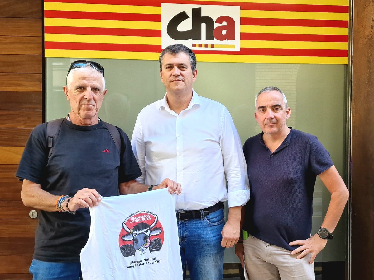 JoaquinPalacin's tweet photo. Reunión con la Plataforma en Defensa de las Montañas, para hablar sobre la unión de estaciones y otros proyectos que pueden dañar nuestro territorio. https://t.co/nqmcRJbD4G