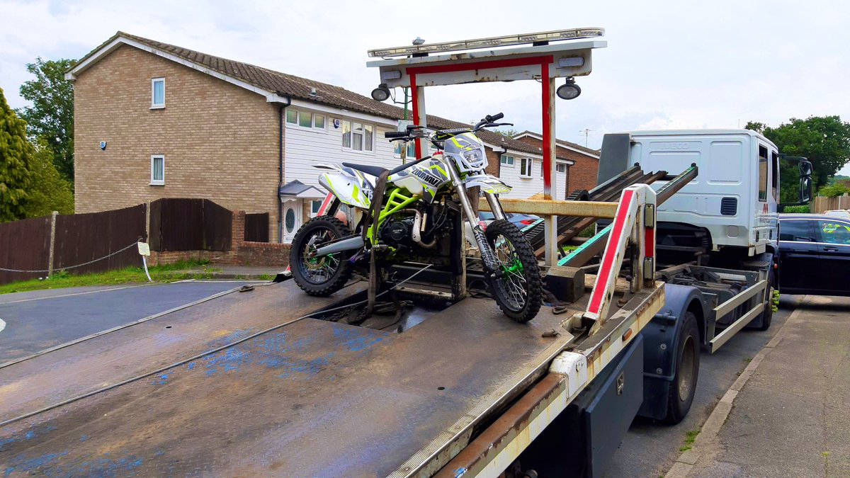 Kent Police Medway tweet media