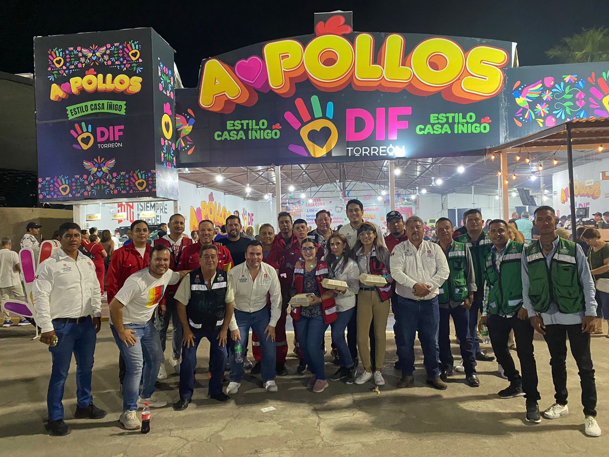 RobertoEGLZ's tweet image. Día 2 de feria con el equipo SIMV.
Ésta vez nos acompañaron el área de semáforos y señalética @RomanCepeda 
#TorreónSiemprePuede #SIMV