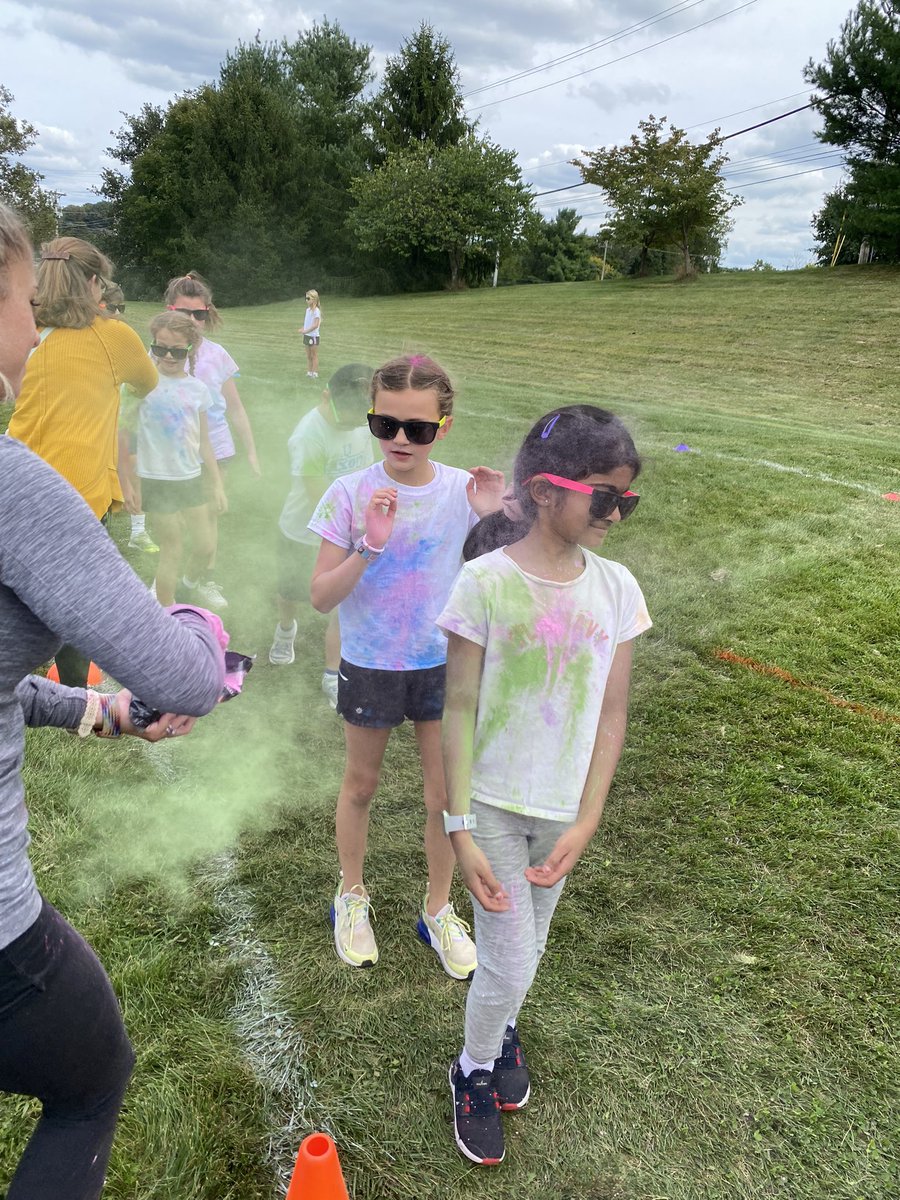 mrsmarkloff's tweet photo. Color run!! https://t.co/l4GUmz6iLk