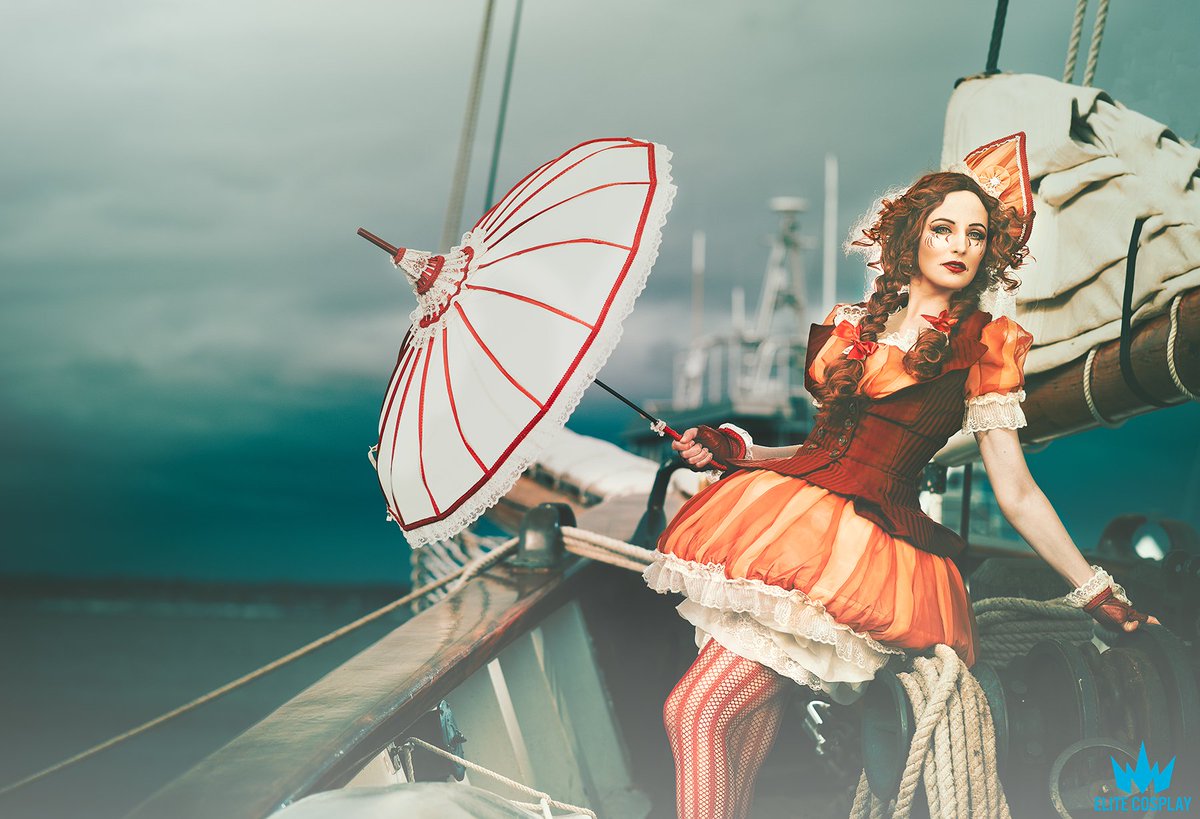 EmrisCoscept's tweet photo. More Sea Nettle Jellyfish shots because tis the season for everything that reminds me of pumpkins 🎃🍂
📸 @HollyNPhoto 

#originalcharacter #originaldesign https://t.co/4rwdFHa57x