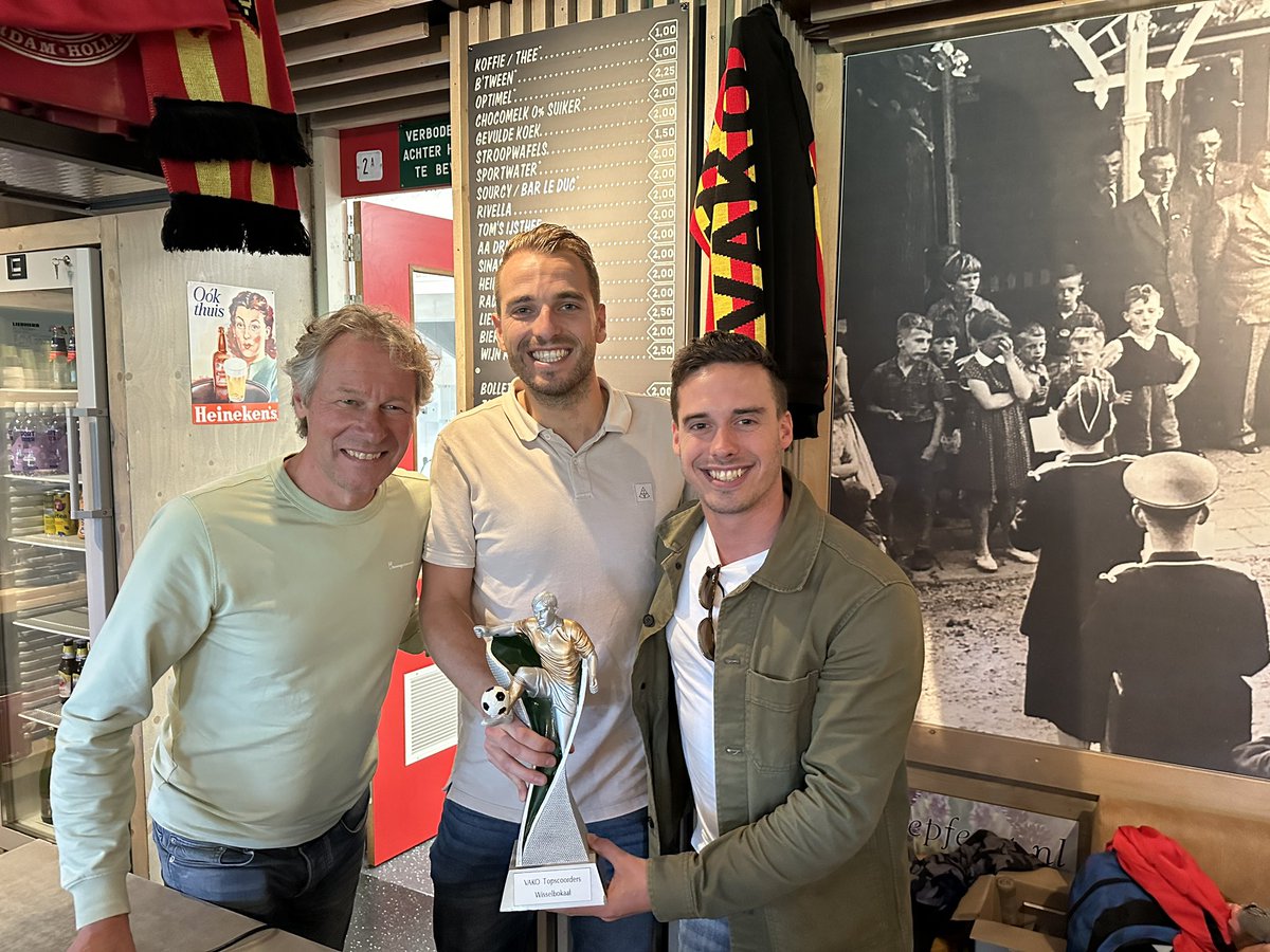 Aftrapdag VAKO kent weer haar jaarlijse winnaars! vakovoetbal.nl/1/114/jaarlijk…