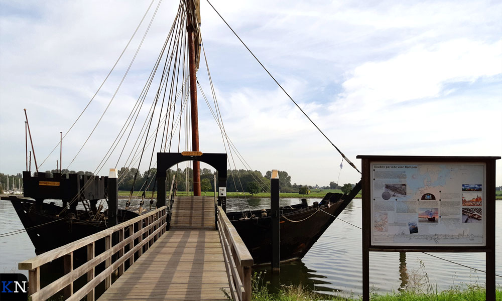 Brandaris verbindt <a href="/TerschellingGem/">Gem. Terschelling</a> 700 jaar met <a href="/gemKampen/">Gemeente Kampen</a>. Informatiepanelen <a href="/CorAdema_Kampen/">Cor Adema</a> vertellen het verhaal. 
Bezoek delegatie tijdens jubileumreis met ontvangst <a href="/Sanderderouwe/">Sander de Rouwe</a> <a href="/SAkampen/">Stadsarchief Kampen</a>. 
Lees meer op KamperNieuws.nl/brandaris-verb….