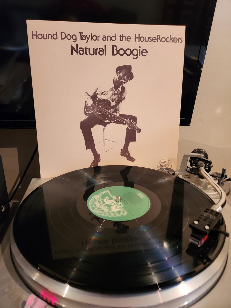 SpinVinyl1's tweet photo. Time to let the hound dog loose, Hound Dog Taylor that is. Along with The House Rockers they deliver Natural Boogie,  nice foot stompin, head boppin' good time even if you got the blues!
#HoundDogTaylorAndTheHouseRockers #NaturalBoogie #TakeFive #SeeMeInTheEvening #vinylrecords https://t.co/2Vp8sBiY3O