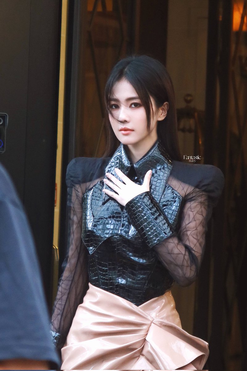 QBailu's tweet photo. MARNI × BALMAIN
BaiLu 1stPFW   
#BALMAINSS24 #BaiLuxPFW2023 
#BaiLu #白鹿 https://t.co/7O9zQN3SsY