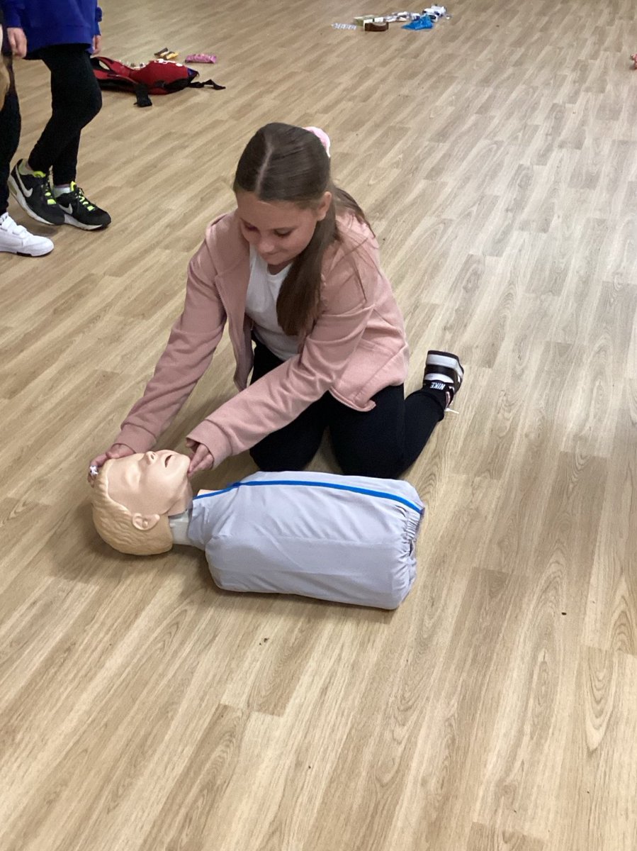 YsgolAcrefair's tweet photo. Pupils in Dosbarth Eryr enjoyed a mini medics workshop today with @TheLLCompany . They learned lots of important and vital first aid and medical skills! https://t.co/jMNm4NRRap