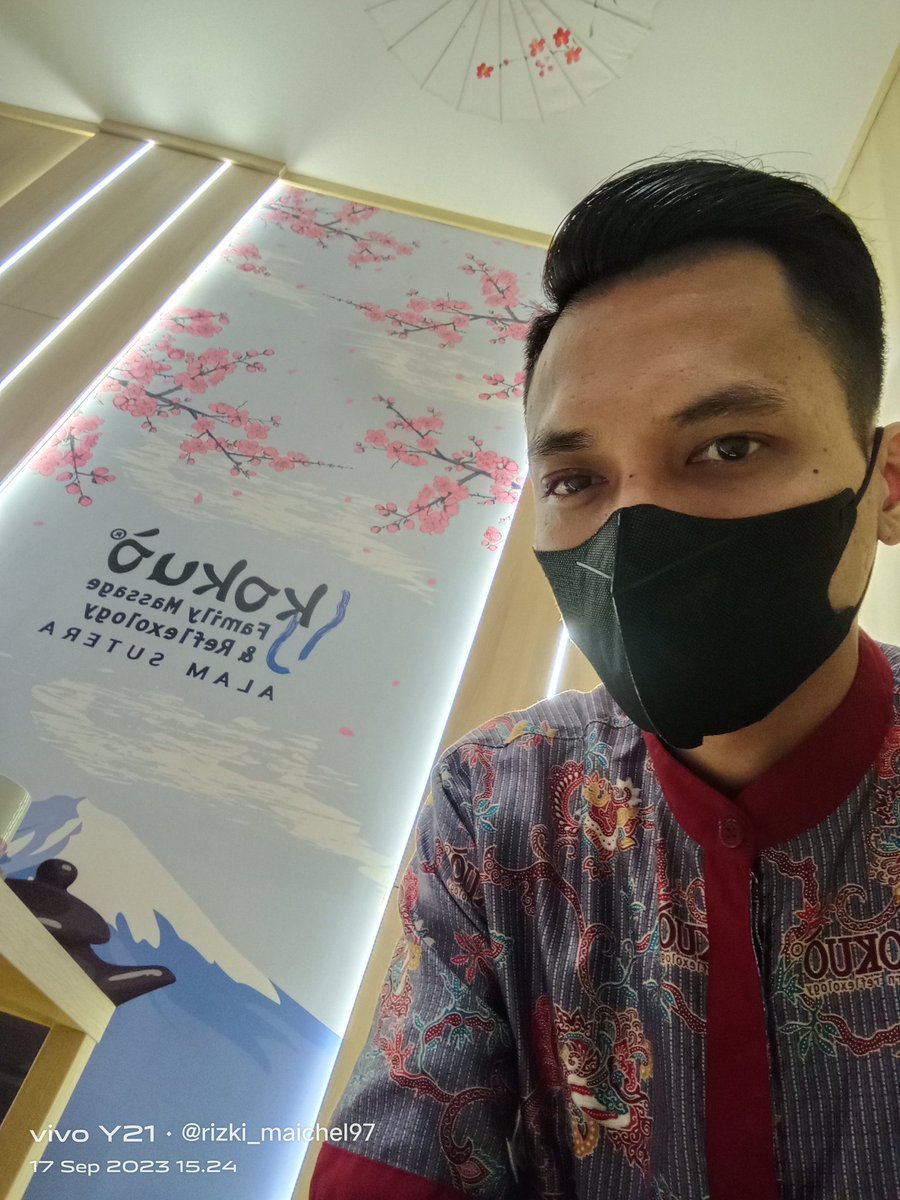 rizki090197's tweet photo. Ayuh siapa yg mau full body massage, bersma saya, i'm ready home service and available for your home only 😊😇☺😉 https://t.co/BJOHROtQAA