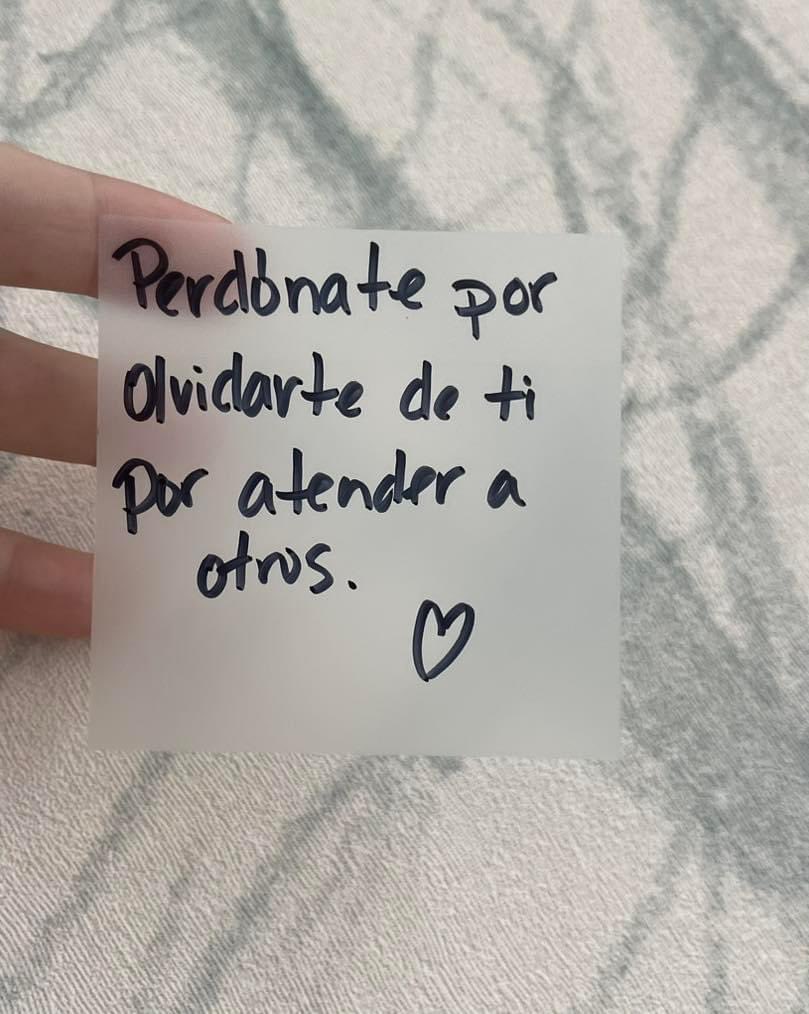 Alecotr's tweet photo. Me perdono porque a veces deje de ser yo, para que tú fueras ❤️‍🩹✨ https://t.co/4BqpdVcWTl