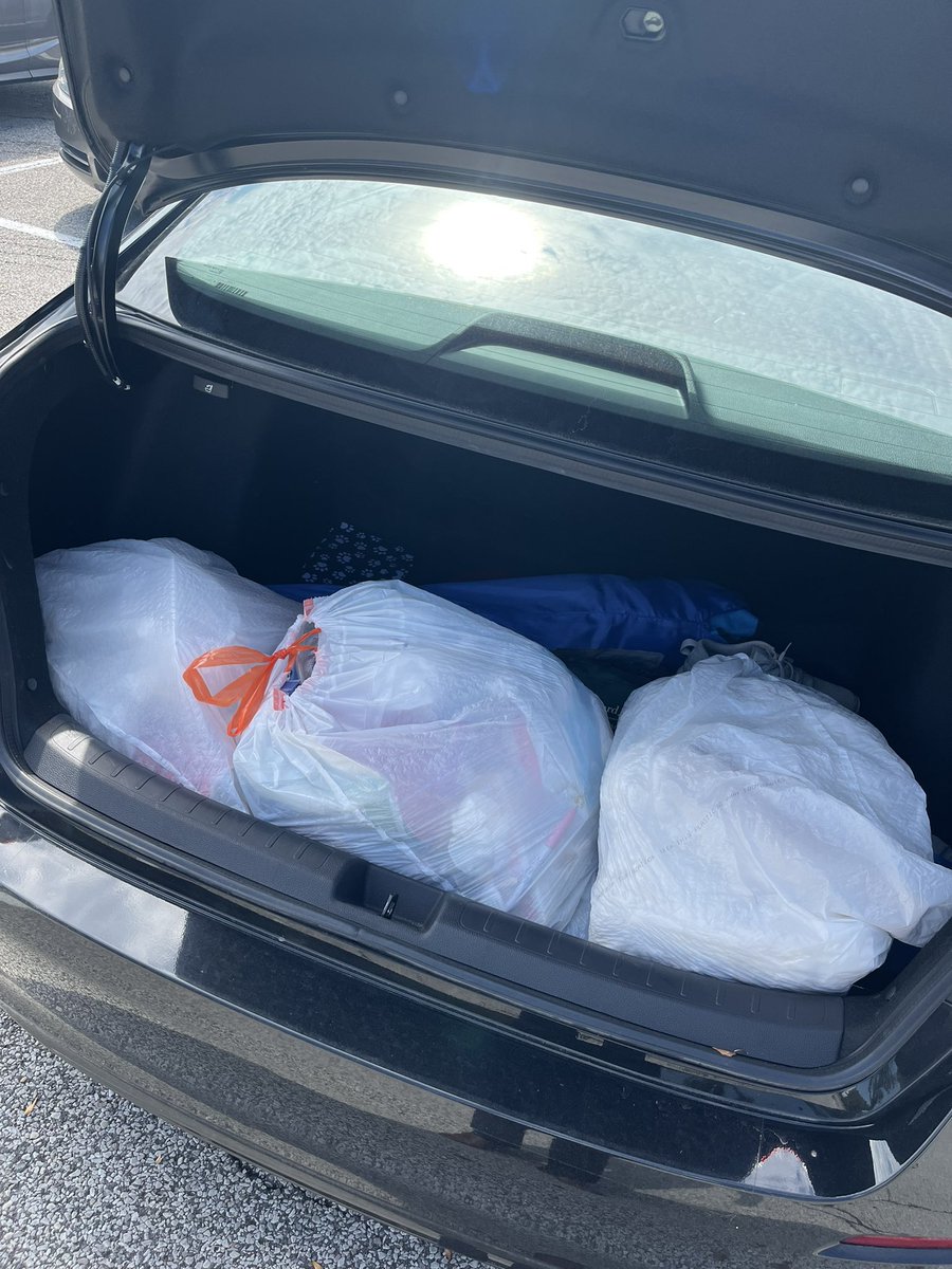 ThisIsNotSamC's tweet image. My car has smelled terrible for 2 weeks - listened to the podcast and realized I put trash from cleaning out the office in there and never took out… @pardonmytake