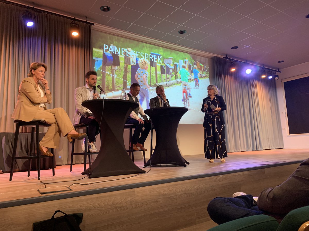 Onze <a href="/MRE_netwerk/">Metropoolregio Eindhoven</a> conferentie over de ontwikkelstrategie zuidoost-Brabant. Hoe gaan we om met groei en gebruiken we die om de leefbaarheid in stad én dorp te behouden #dorpenstrategie #bereikbaarheid #voorzieningen #bredewelvaart