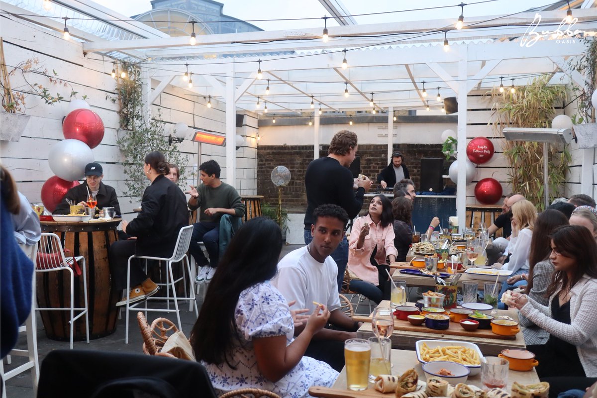 bubbaoasis's tweet photo. The weather may be cooling down but that wont stop us from soaking up the last of summer on our Islington roof terrace. Fully equip with heaters and a retractable roof to ensure our Bubbas stay cozy all year round!  

From bookings of 2 to 200, we'd love to host you❤️
#bubbaoasis https://t.co/ZmrxLrjuKm