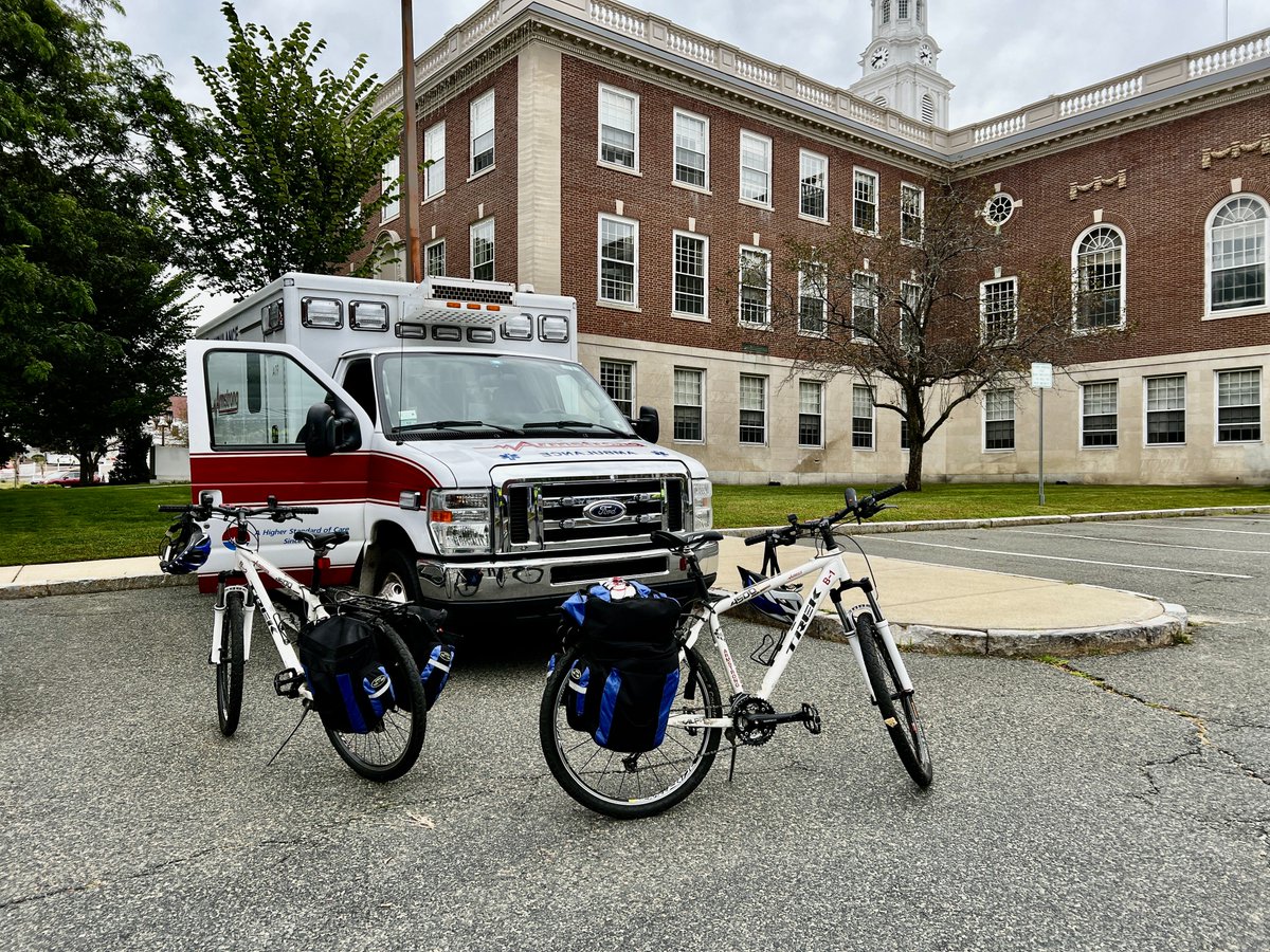 ArmstrongAmb's tweet photo. Our bike detail had a great time helping with 2023 Run Medford last weekend. A big thank you to Medford Police and Fire for helping everything to 'run' smoothly. 😄 https://t.co/zlOxA380lE