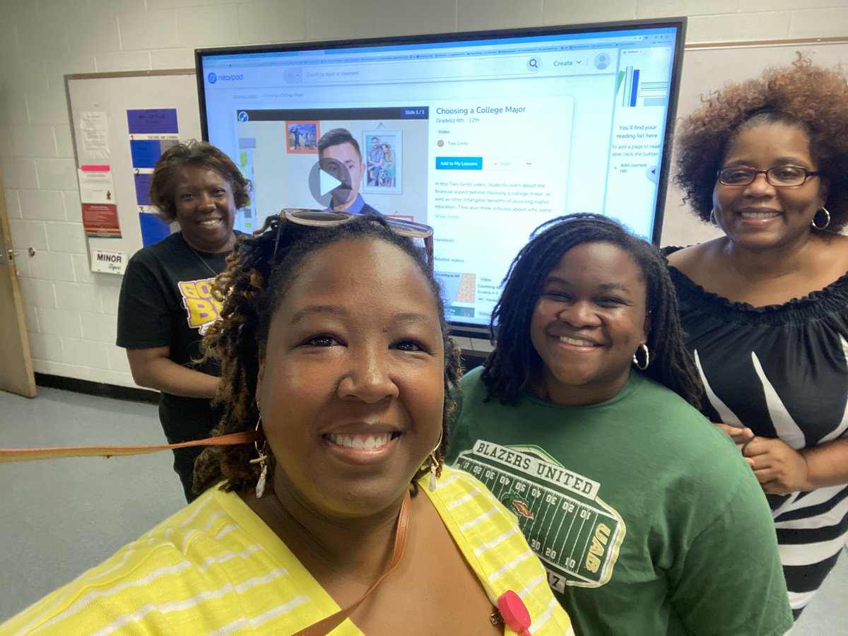 Delfreda Coleman (@delfredac) on Twitter photo Teachers are “On the Path to Learning”with ViewSonic Panel Training <a href="/MinorHighTigers/">MinorHighTigers</a> <a href="/JEFCOED/">Jefferson County Schools</a> <a href="/JEFCOEDTech/">JEFCOED Technology</a> Teachers are “On the Path to Learning”with ViewSonic Panel Training <a href="/MinorHighTigers/">MinorHighTigers</a> <a href="/JEFCOED/">Jefferson County Schools</a> <a href="/JEFCOEDTech/">JEFCOED Technology</a>