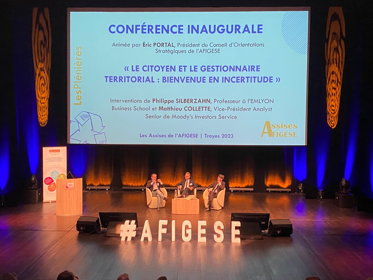 AFIGESE's tweet image. 🎤C'est parti pour la 1ère conférence des Assises de l'@AFIGESE. Le thème👉«Le citoyen et le gestionnaire territorial : bienvenue en incertitude ?»
Elle est animée par Eric PORTAL. Interventions de Philippe SILBERZAHN et Matthieu COLLETTE.
#collterr #finances #citoyen #AFIGESE23
