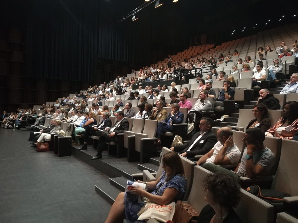 🎤C'est parti pour la 1ère conférence des Assises de l'<a href="/AFIGESE/">AFIGESE</a>. Le thème👉«Le citoyen et le gestionnaire territorial : bienvenue en incertitude ?»
Elle est animée par Eric PORTAL. Interventions de Philippe SILBERZAHN et Matthieu COLLETTE.
#collterr #finances #citoyen #AFIGESE23