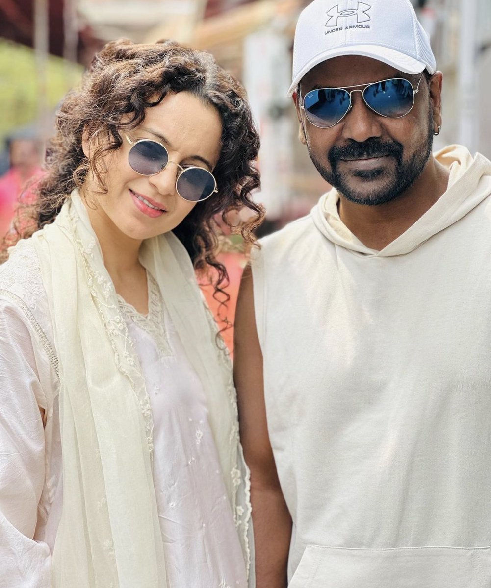 Throw🔙 | When #KanganaRanaut shared this picture with her co-star Raghava Lawrence and wrote: 

I didn’t have any pictures with Raghava Lawrence sir, so this morning before the shoot started I requested for one.

Now we have so many 🥳 #Chandramukhi2 from tomorrow 🔥