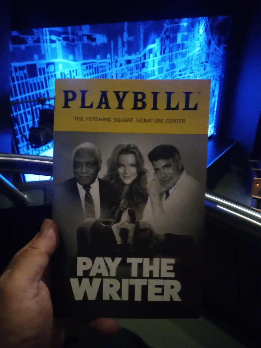 ValentineC1979's tweet photo. @PayWriterPlay wanted to see it one more time before it closes. https://t.co/6JvKu3D0xd
