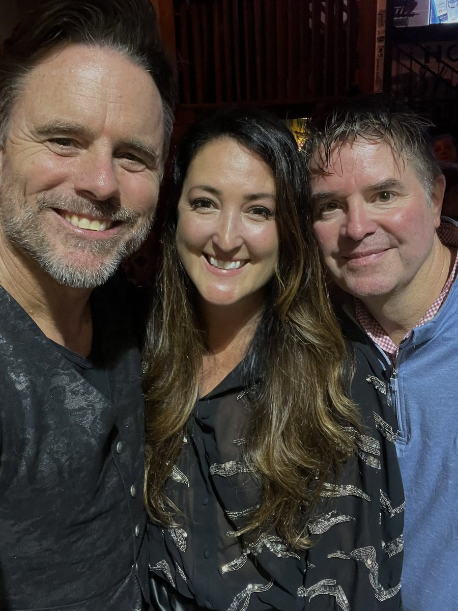 mleitten's tweet image. When your husband gets to witness you indulge in your #Nashie craziness outside of @theryman after the #Nashville cast reunion show 😂 
As always, thanks @CharlesEsten and @SamPalladio and so fun to meet you @CassadeePope! 🫶