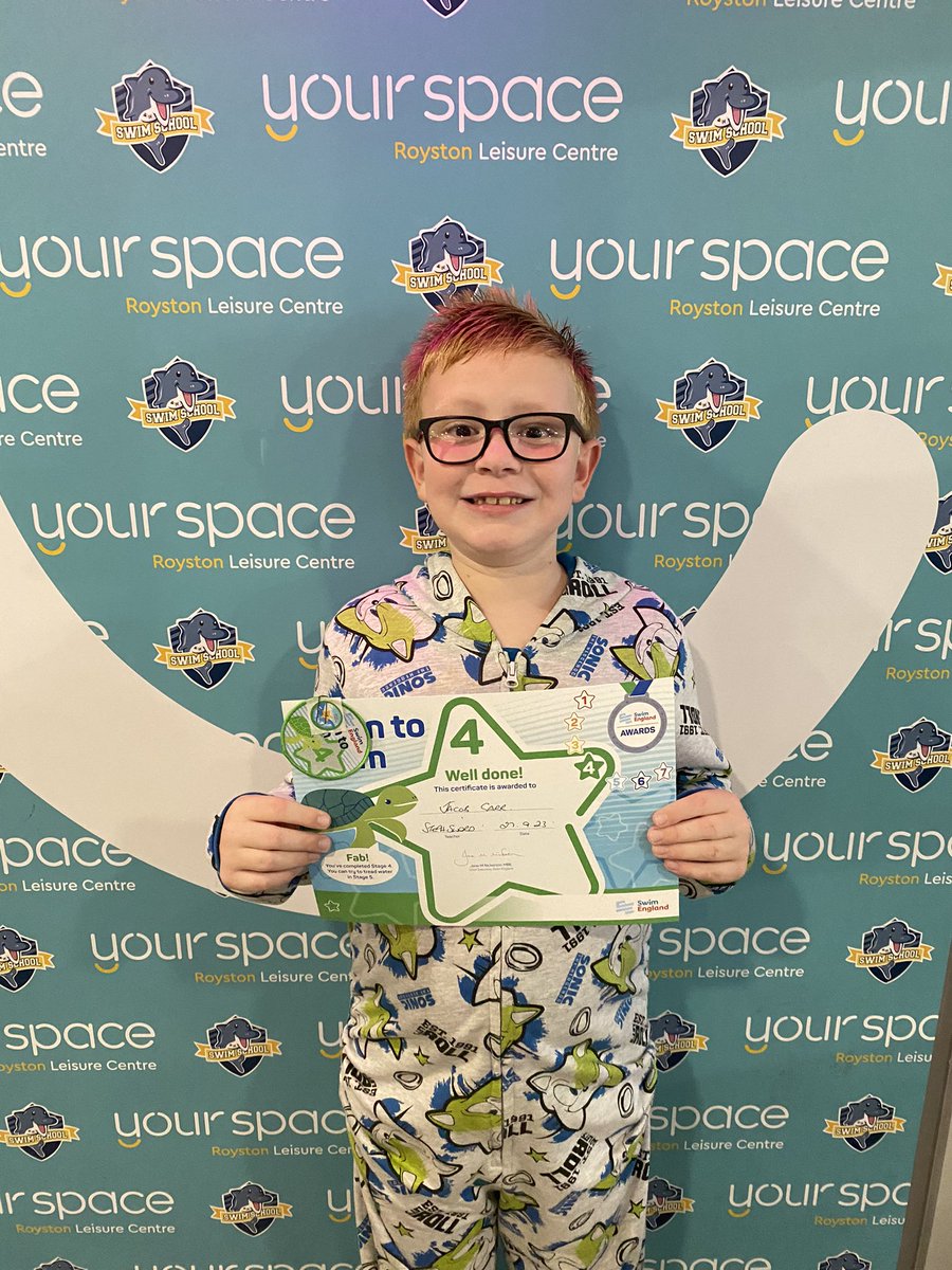 Angela101Carr's tweet photo. Jacob got his stage 4 swimming award tonight 💪🏻💪🏻💪🏻💪🏻 @MPSClass6 https://t.co/4pqZZIVpIG