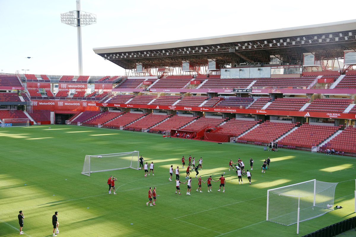 Granada CF ❤️⚪️ tweet media