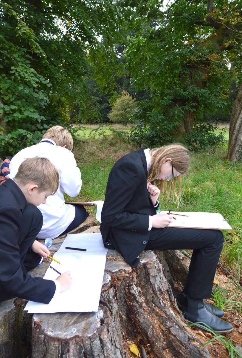 'Drawing takes time. A line has time in it'. Inspired by Hockney's landscapes and how we see, it's great to listen, feel, see and draw from our natural environment. Fantastic that our Co Co Outdoor Sensory Art gets us out and about! @LPSchool <a href="/WoodlandTrust/">WoodlandTrust</a> #drawing