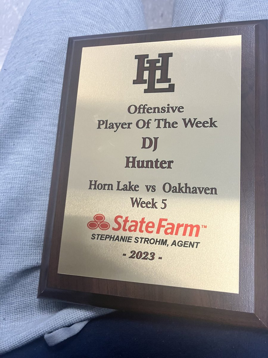 raisethebowdj_4's tweet photo. I got awarded as the State Farm Offensive Player of the week given by the districtπͺπΎ #7AFootball #FreshmanPhenom https://t.co/Pf30cwoPca