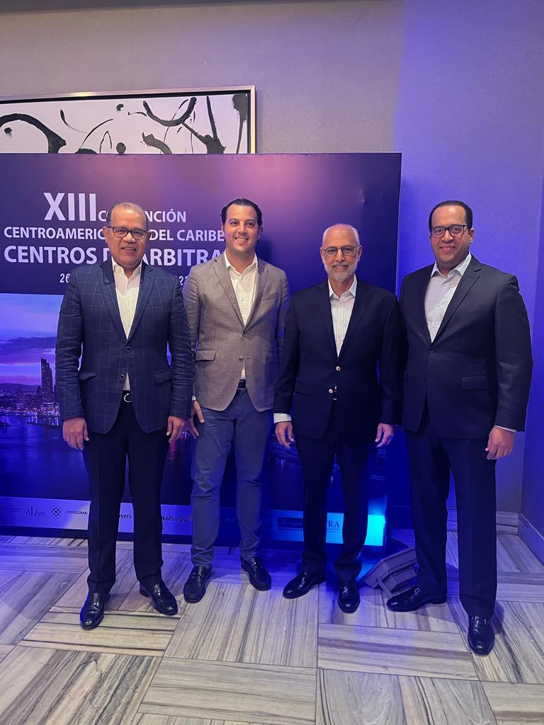 betosdq's tweet photo. Compartiendo con estos distinguidos y apreciados juristas en la XIII Convención Centroamericana y del Caribe de Centros de Arbitraje. @m_pena @jesusfrancos @fdespinal https://t.co/RcrL0azlHQ