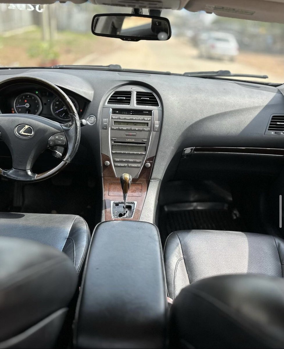 Automall_ng's tweet image. Foreign used Lexus ES350 2011 model
Price:8.9m
Duty: paid 
Location: Abuja 
#wike #Abuja #CBNGOVERNOR #Iphone15s 
@__yellows @alamin_ghost @Waspapping_ @saamaccido_ @Mvnaaa___ @_hafsat_paki @_stan_ley @abujarides @KawuGarba @___Bils @Kha_dee_ja_tou @_Tiga_b @the_scholar1 Retweet