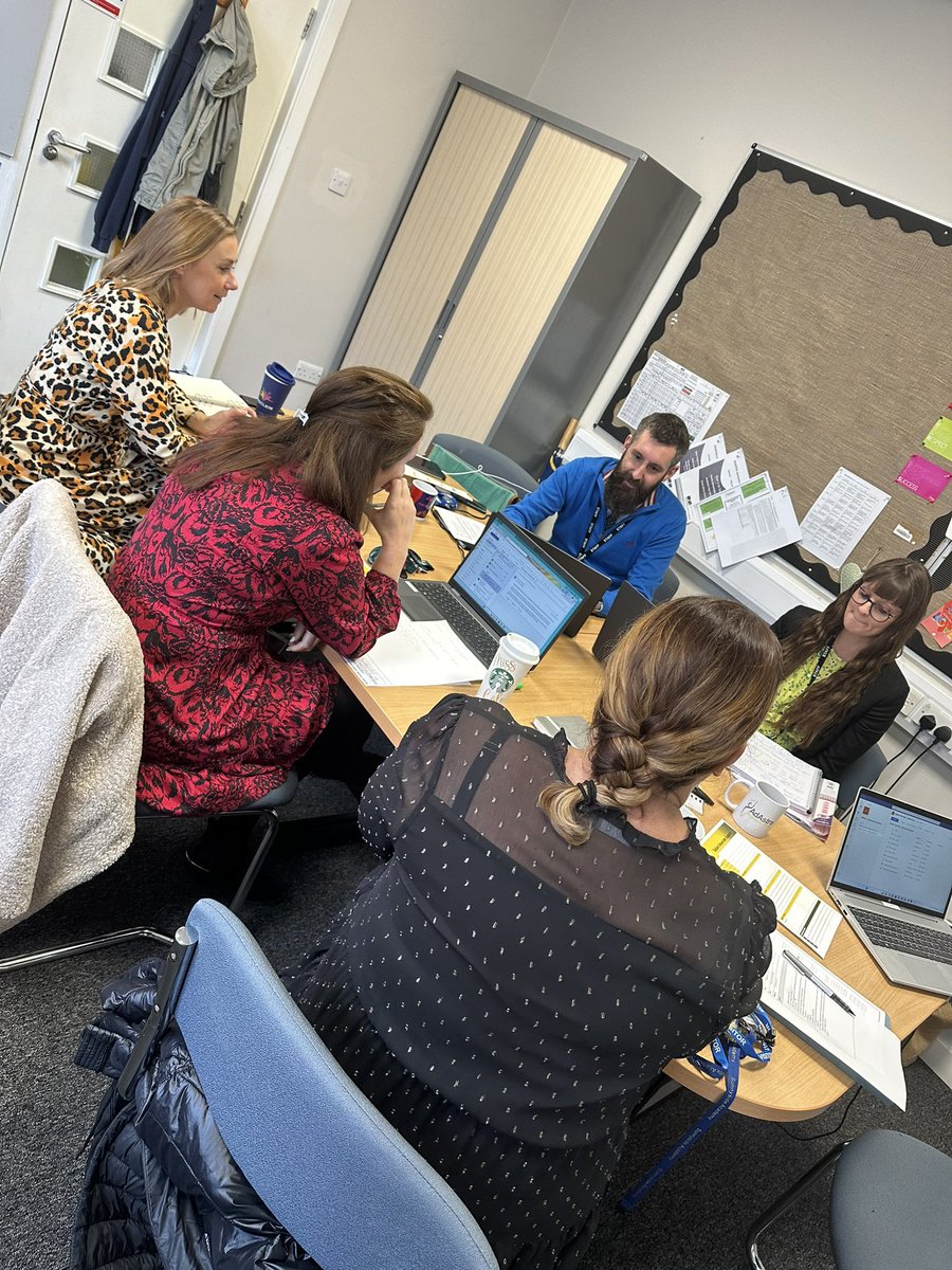 A morning of vision- sharing and forward- planning, welcoming our new Subject Associates to @AdAstraTrust School Improvement team. ⭐️#subjectspecialists #developingleaders @AyresomePrimary @SunnysideAca @mr_p_wiley