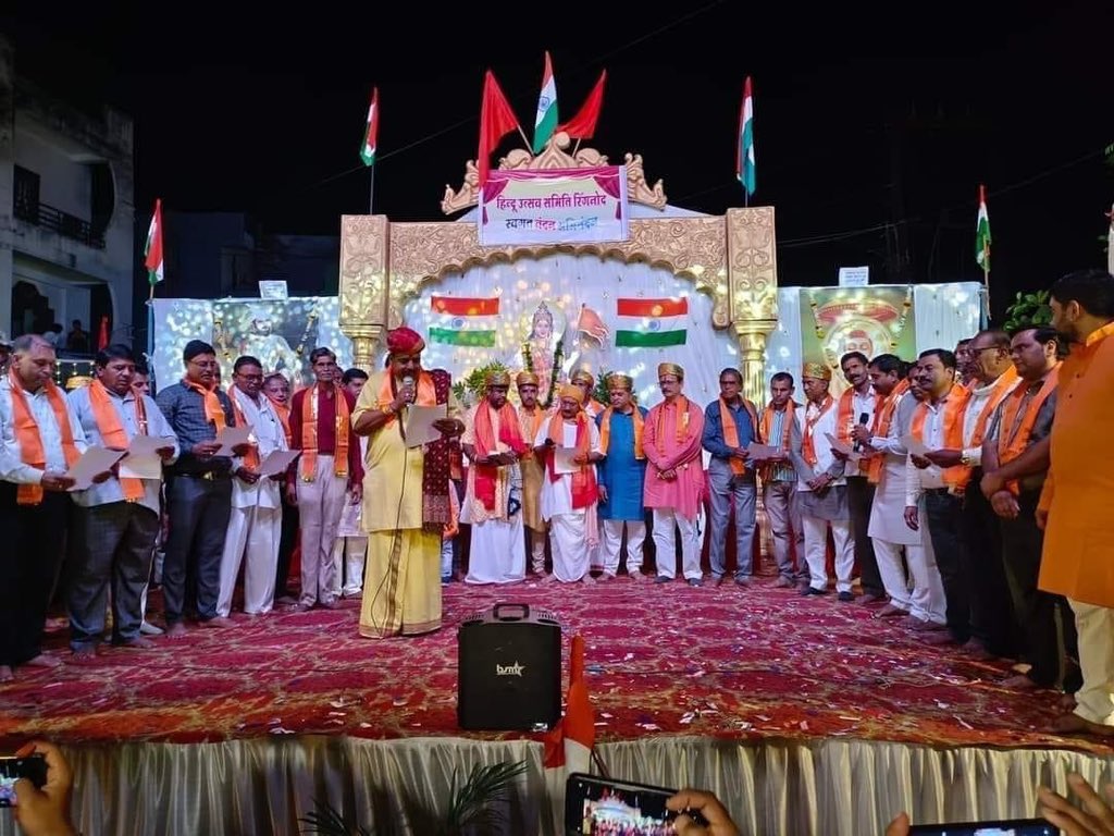 jssharma2006's tweet photo. #समरस_ग्राम_रिंगनोद  एक मंदिर, एक श्मशान, एक जलाशय और एक पंगत का सूत्र अपनाकर #सामाजिक_समरसता का साकार रूप.. @RSSorg के प्रयासों से समरस होता भारत https://t.co/zwF661iwo4