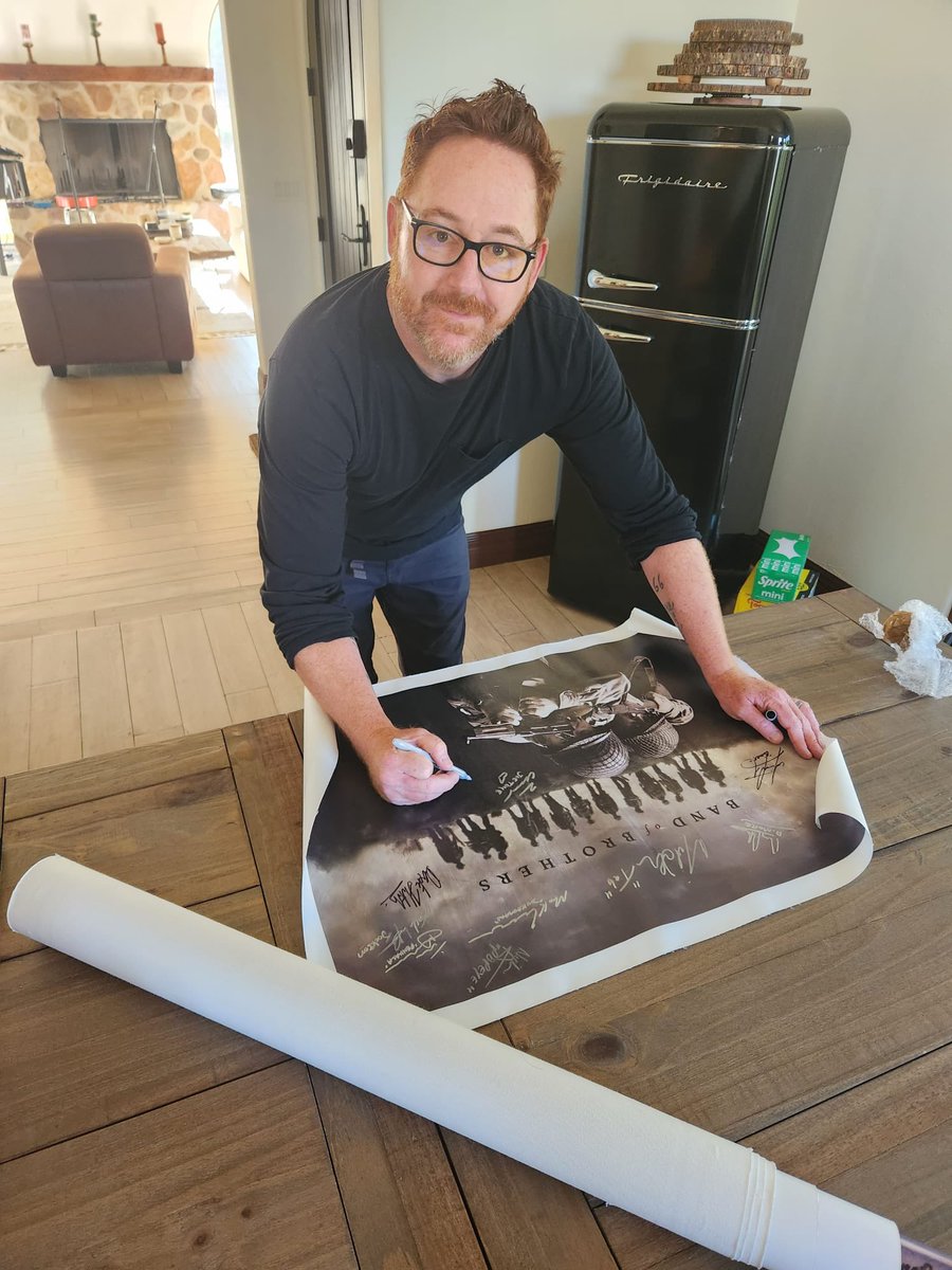 Huge thanks to @ScottGrimes for being our latest signer! Stand by for the next announcement…..MEDIC!!! #bandofbrothers #netflix #wehappyfew506 #easycompany #americandad #TheOrville #scottgrimes #autograph #privatesigning