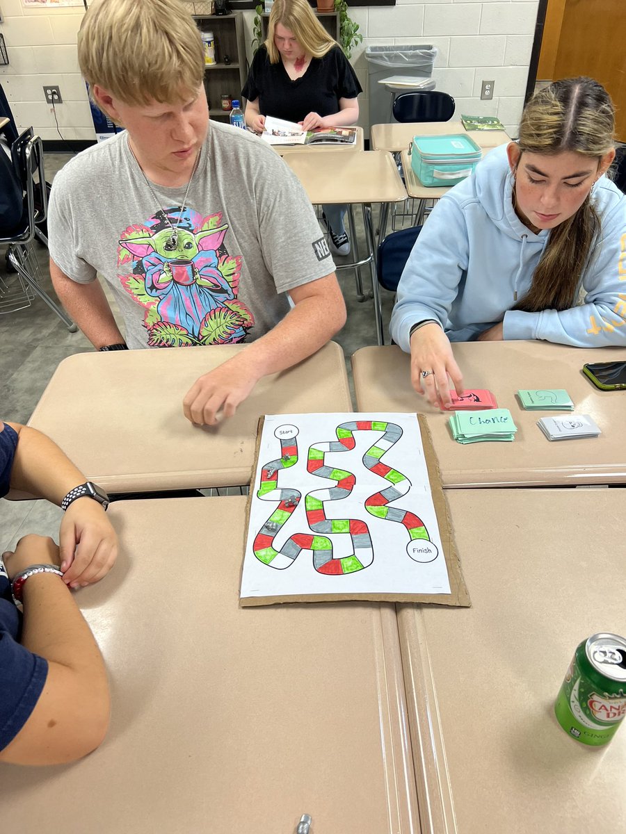 CarrieB79's tweet photo. To complete the anatomy unit in the Equine Science class, Ss were charged with presenting their chosen system to the class. Ss created board games, 2D models and painted live horses to demonstrate their understanding of how systems work inside horses. #studentagency #learnbydoing https://t.co/i6Rwxuahq1