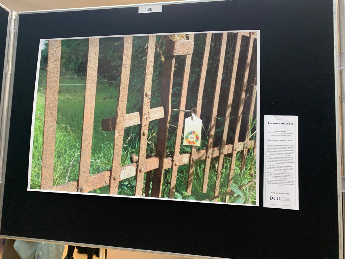 Sharoncunningh's tweet photo. Thank you DCU for the opportunity to share our research in such a creative way #DCUResearchonwalls @mellynch87 @DCU_IoE_PGSR @DCUGradStudies @annelooney @ellenmcd @lasesta @karinacurley1 https://t.co/uYxicTT7K9