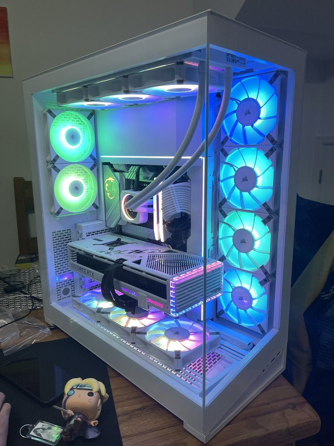 We are giving away a #gamingpc with an rtx4090 to a lucky winner!  

Follow +♻️+❤️+Comment  

Ends in 48 hours!  

#steam #SteamDeck #epicgames #EpicPartner #pcgaming #PCGamer #gaming