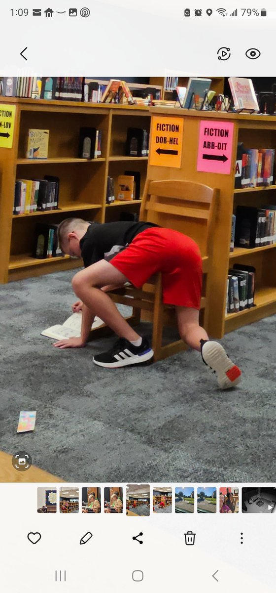 MSGCLibrary's tweet photo. Dr. Wheeler's class spent some time reading in the library today.  @SGCCardinals @melissai https://t.co/HdIFzWD0dr