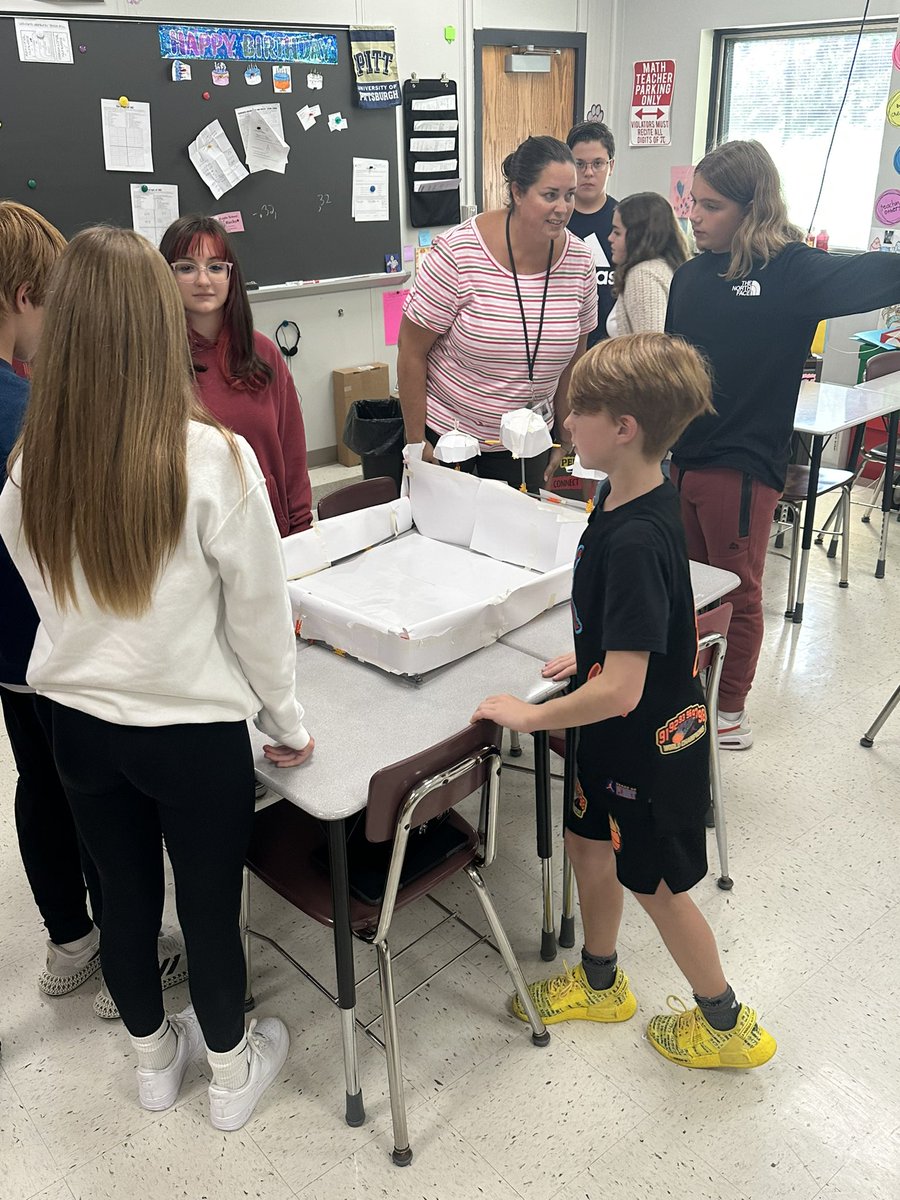 BeaverAreaSD's tweet photo. BAMS Design and Modeling class designed and constructed replicas of well-known towers around the world using Kinex.  #designthinking #engineeringdesignprocess #futurefocused #makerlearning https://t.co/NgRw4v8cUv