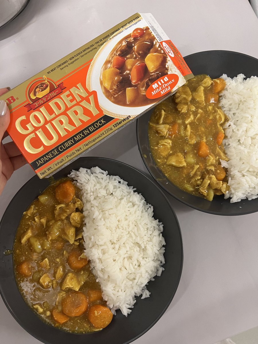 J’ai fait un curry japonais ce soir, trop fière de moi 🥹🍛!!