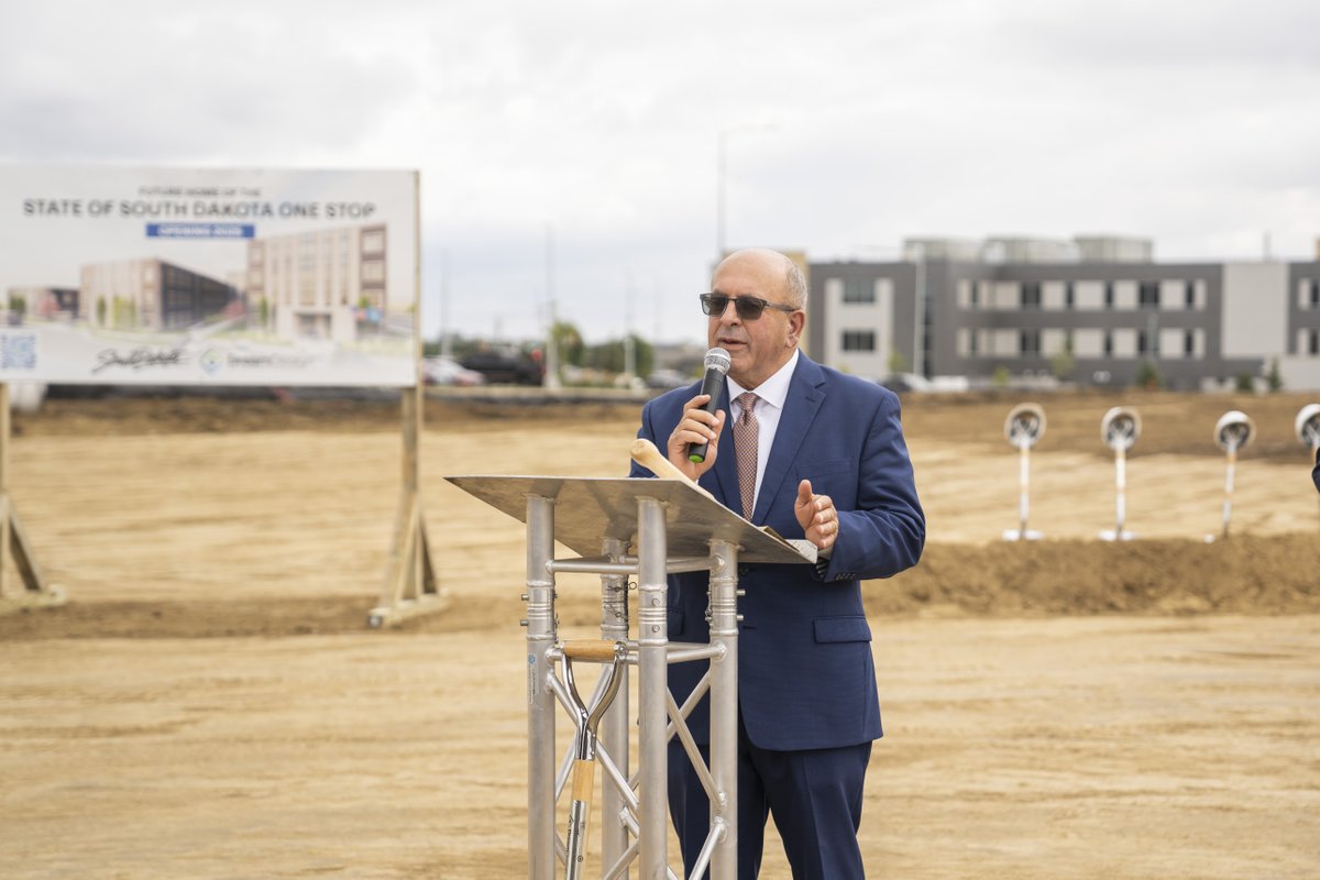 DreamDesignIntl's tweet photo. The State of South Dakota One Stop in Sioux Falls is officially underway! 👏

Our team is truly honored to be part of this significant project, which not only promises to offer a welcoming space for South Dakotans but also fosters increased collaboration among state employees. https://t.co/vJiRTzcFDg