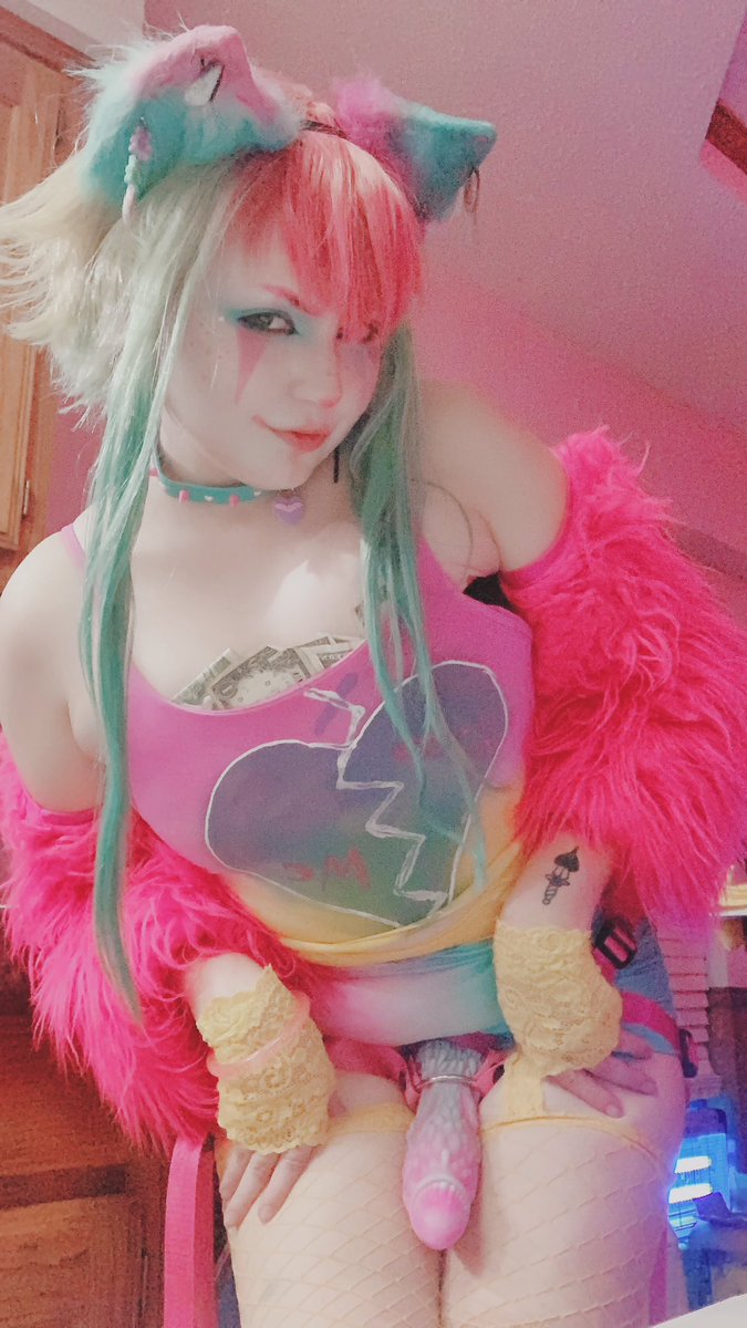 syncubites's tweet photo. God I love being a cute little femboy hehehehe https://t.co/rSJrKIQcIH