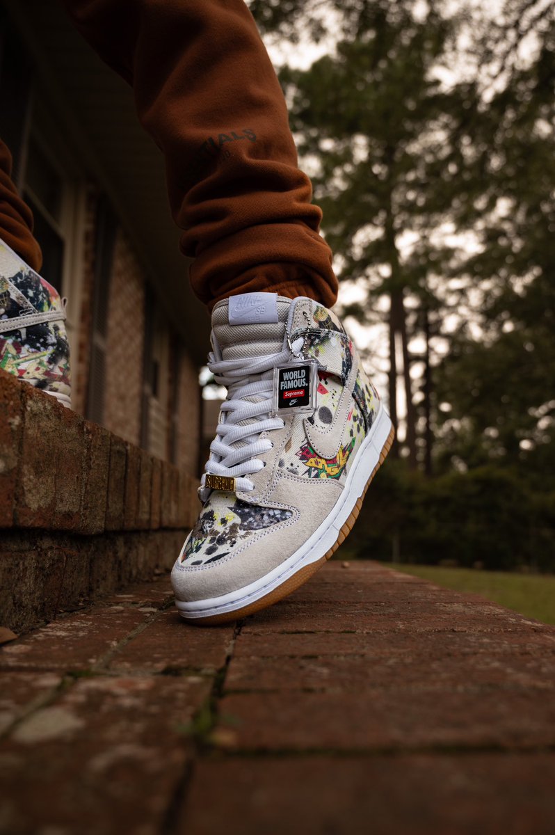 mikekniight's tweet image. Cool &amp;amp; Cloudy so it’s sweats to unDS these Supreme highs!

@tiona_deniece @Jamiersen @willstowehos 

#atmoscollectorsclub #snkrsliveheatingup #kotd #wearyourkicks #photography #yoursneakersaredope