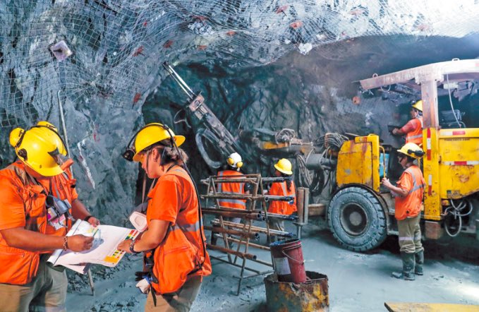 La Secretaría de Economía de México publicó el listado de peritos mineros autorizados para realizar actividades.

El listado puede consultarse aquí: lnkd.in/enXr43u3

#Minería #México #Mining #MiningIndustry #Mexico #TMEC #USCAM #GobiernodeMexico